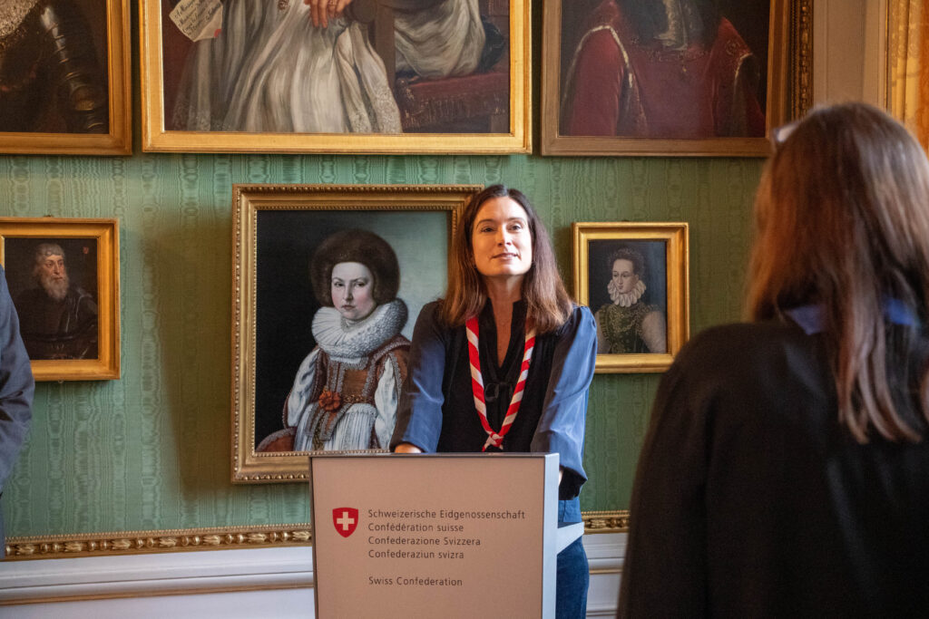 Maja Riniker s’est entretenue avec le conseiller fédéral Martin Pfister / Hecht lors d’un apéritif