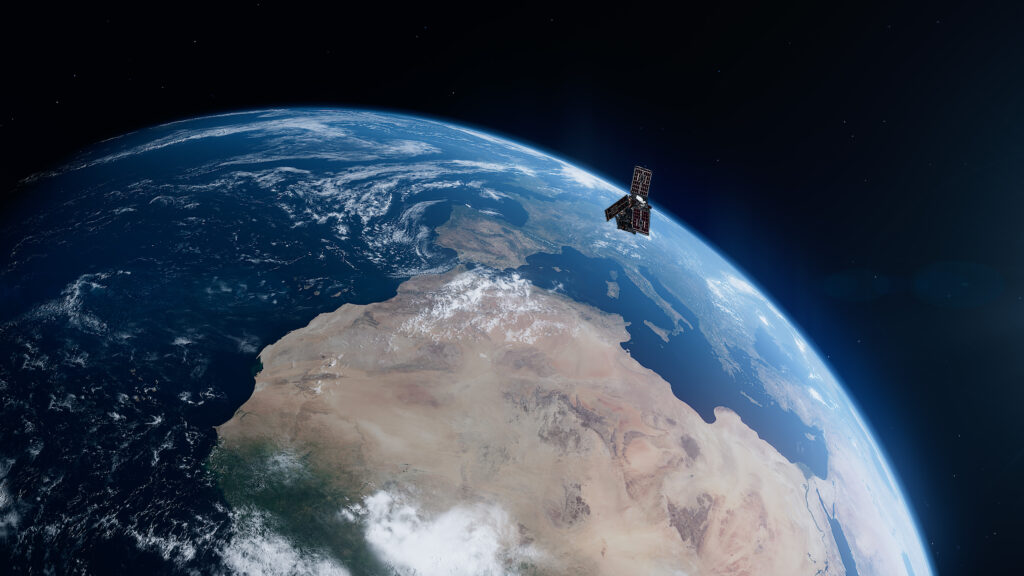 Ein Satellit im Weltall.
